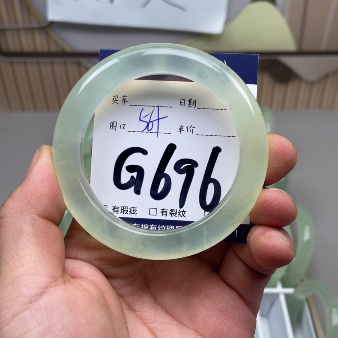 岫玉手镯手镯未镶嵌