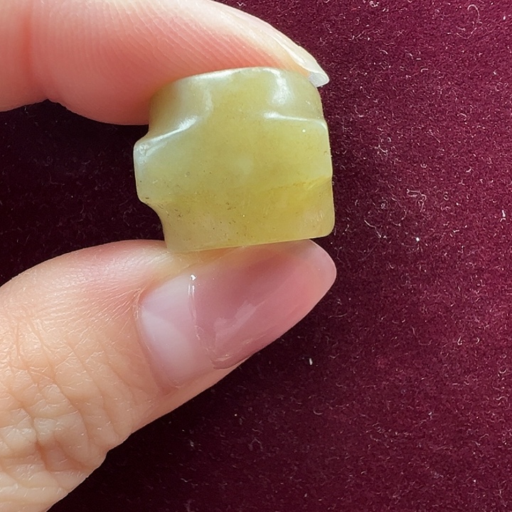 岫岩老玉（透闪石质玉）未镶嵌颈饰