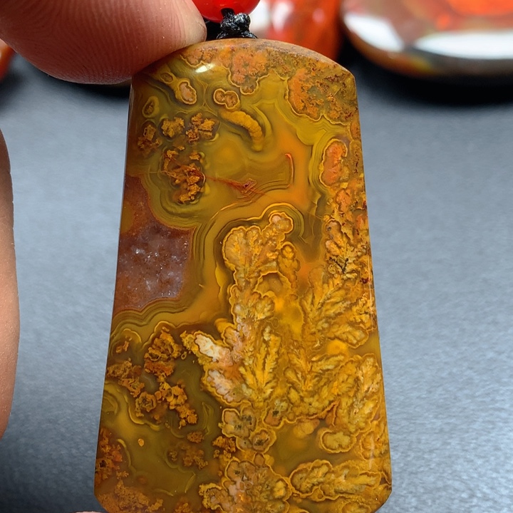 玛瑙/玉髓颈饰未镶嵌陈*帆