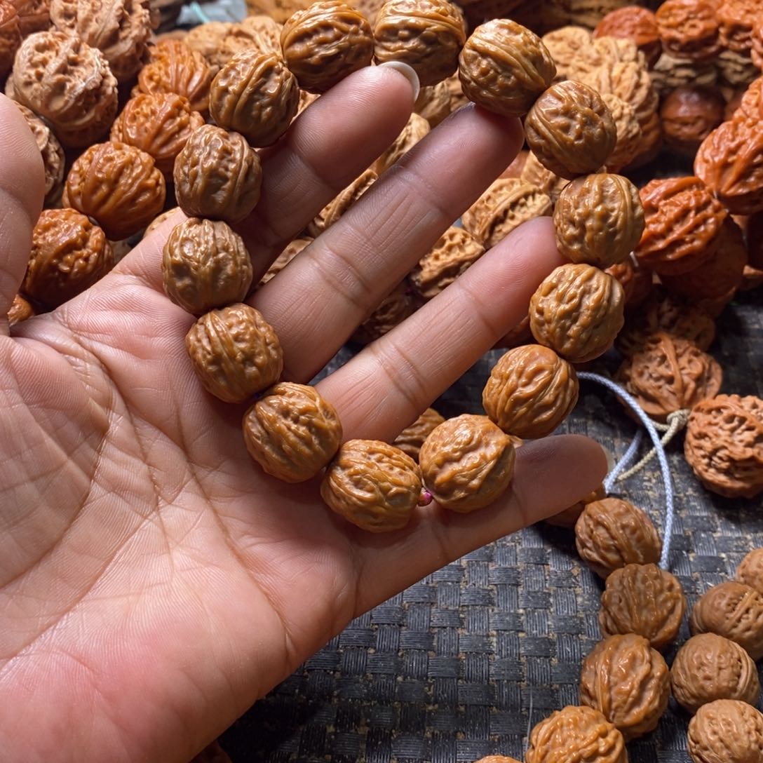 六***一吊坠文玩核桃树王