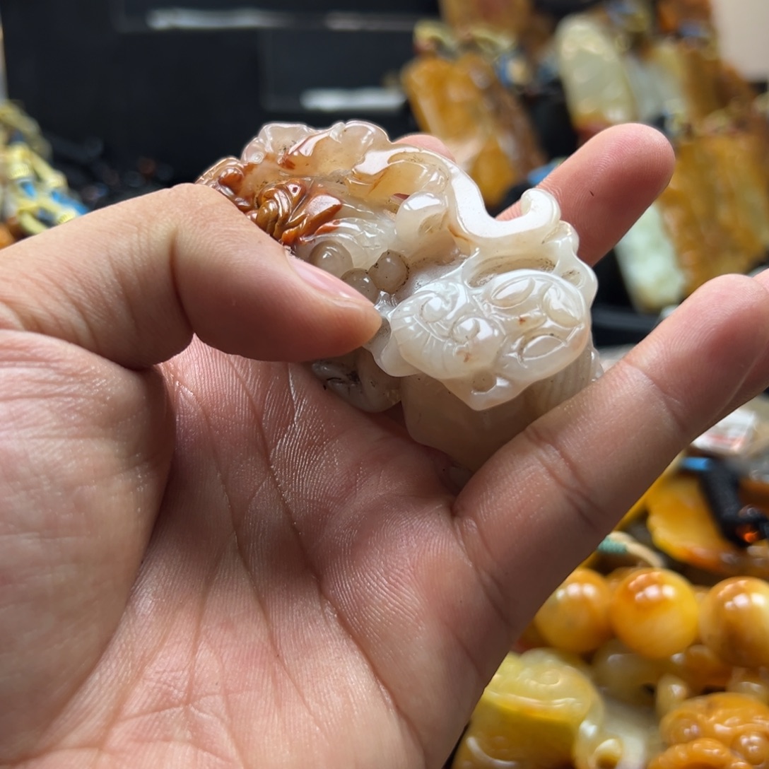 石英质玉（黄龙玉）未镶嵌hly