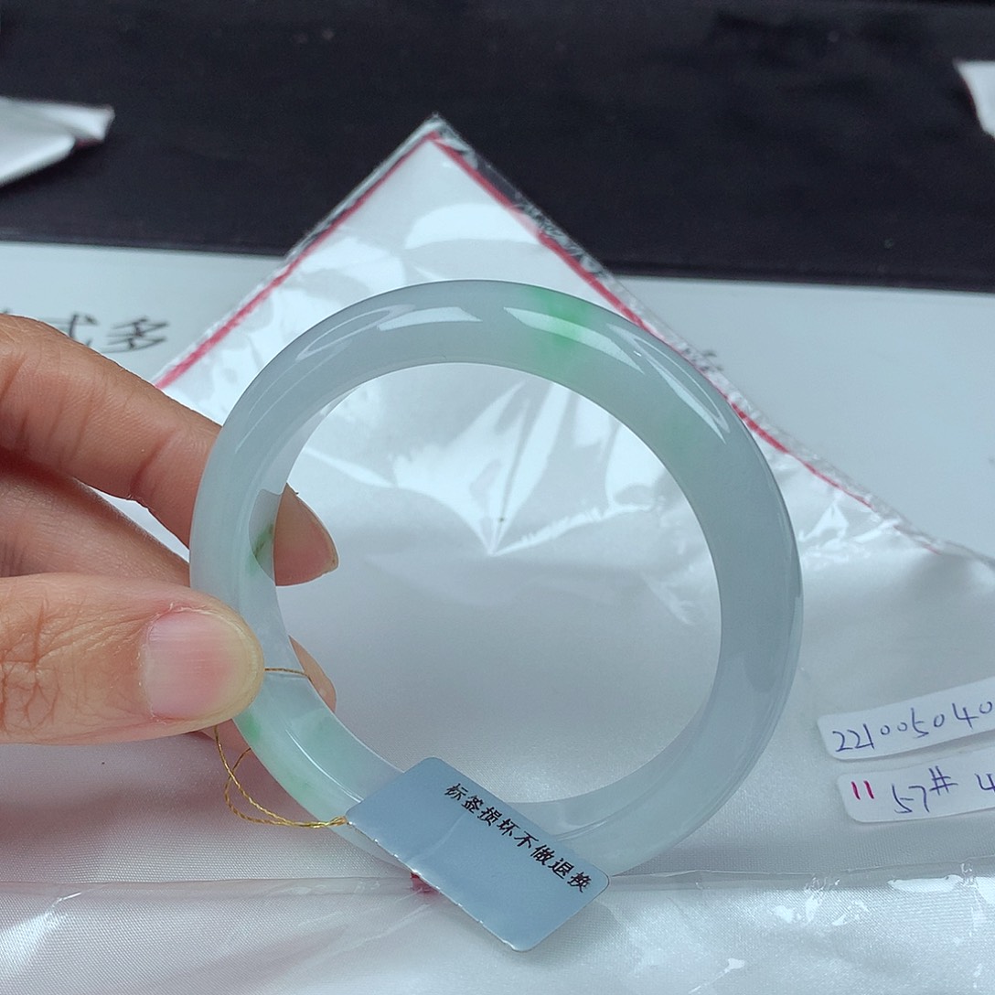 翡翠手镯未镶嵌57圈0406