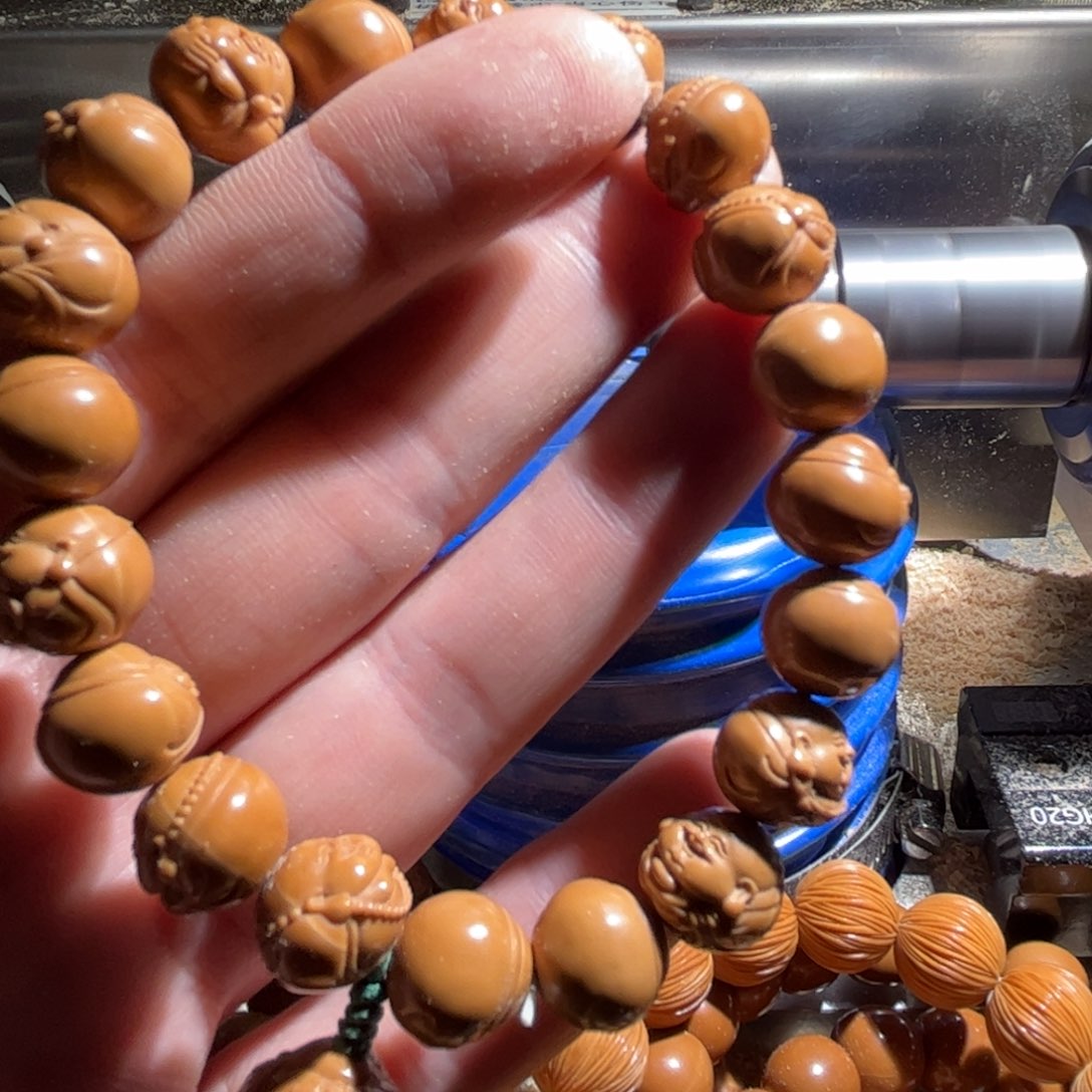 猴头核桃吊坠弥勒