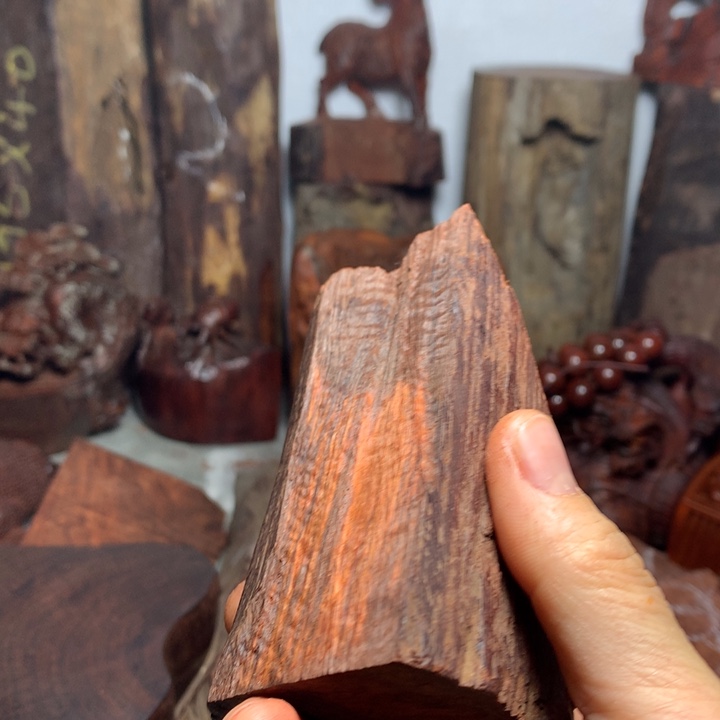 檀香紫檀（小叶紫檀）天****音