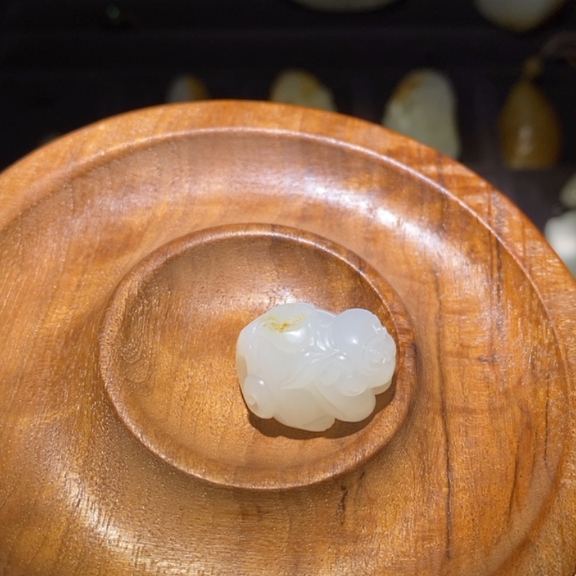 【闪购商品】吊坠(不含链)未镶嵌和田玉