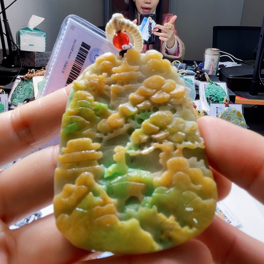 颈饰未镶嵌翡翠一