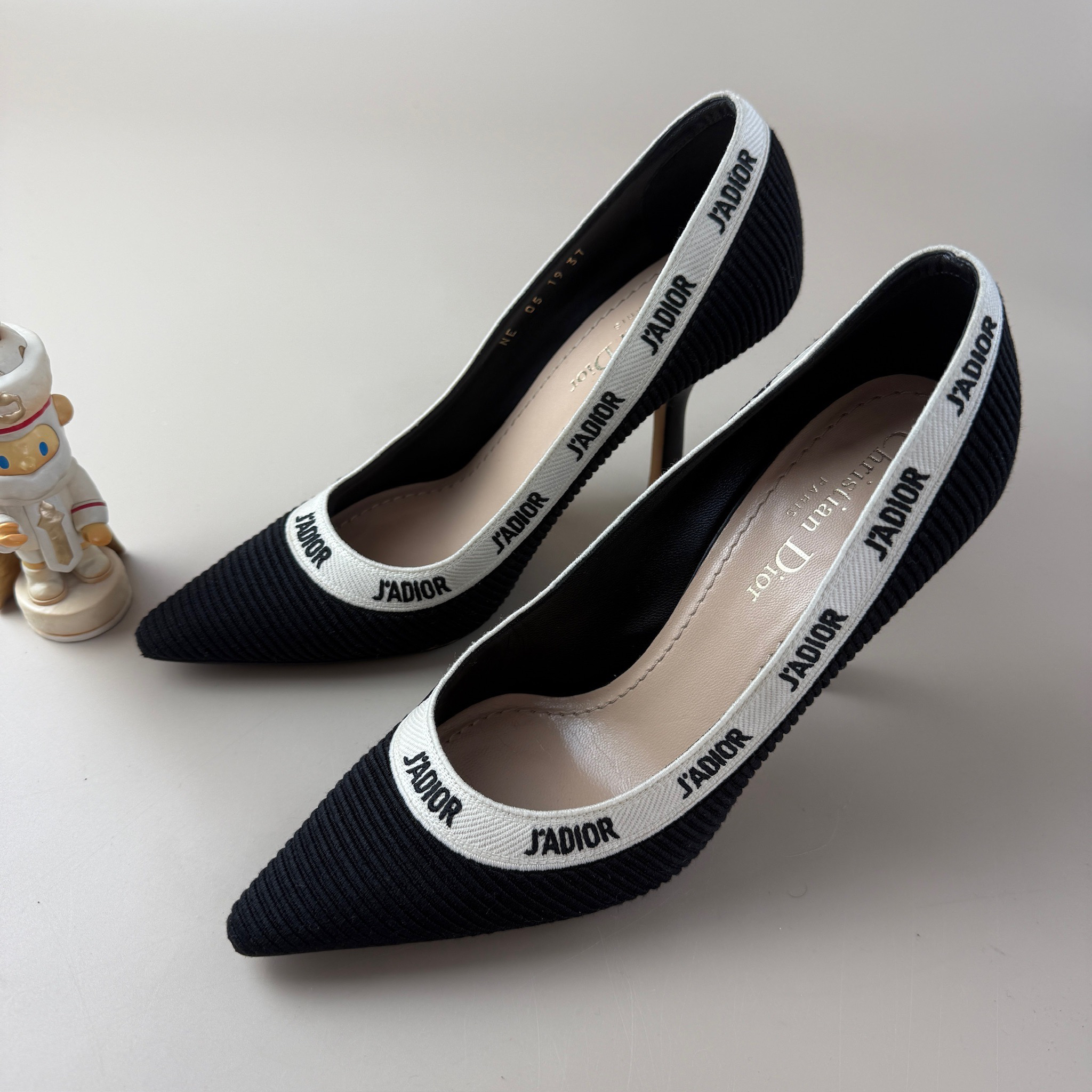 99新 DIOR/迪奥 黑白字母刺绣高跟鞋 37码 YLP3592