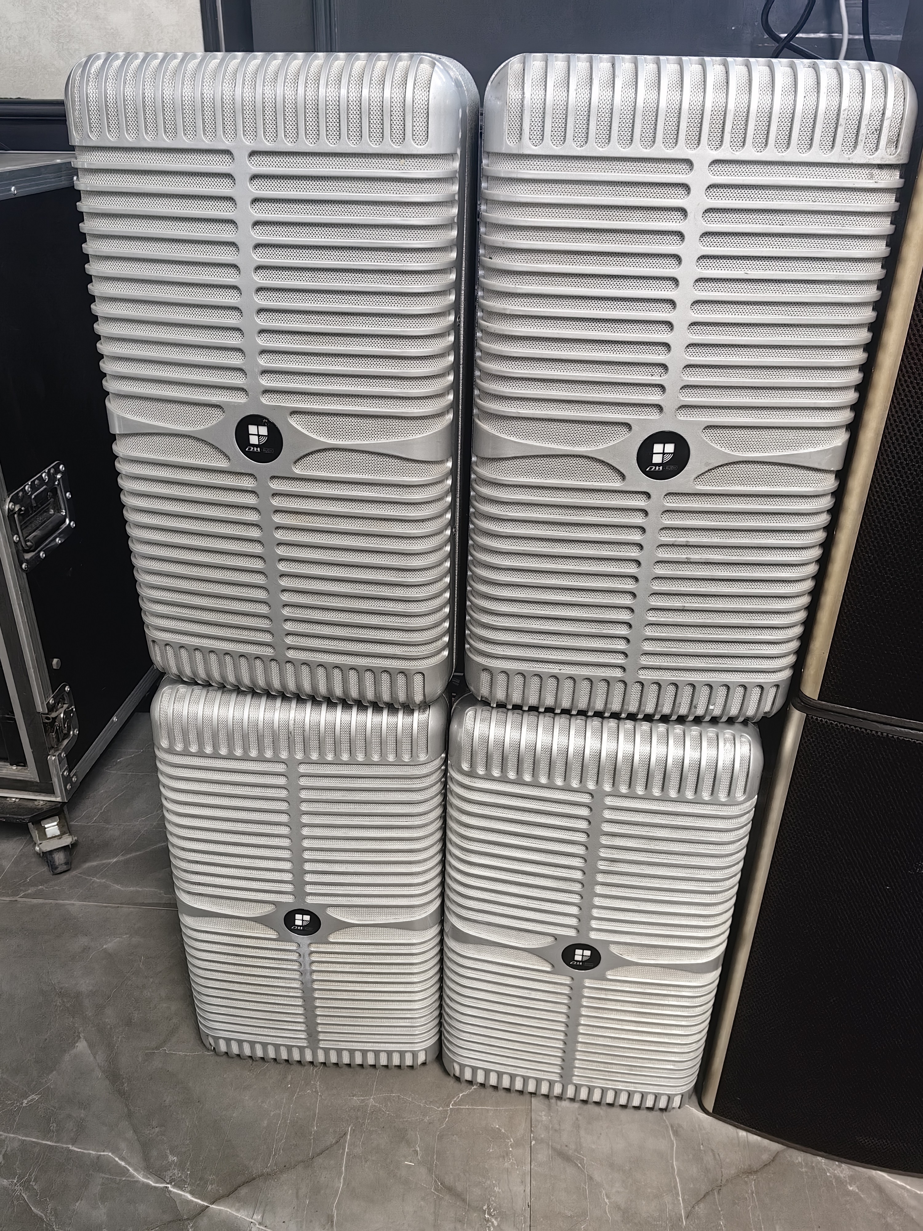 9新  以下威珑雪豹系列钕磁单元十寸专业箱，不包邮