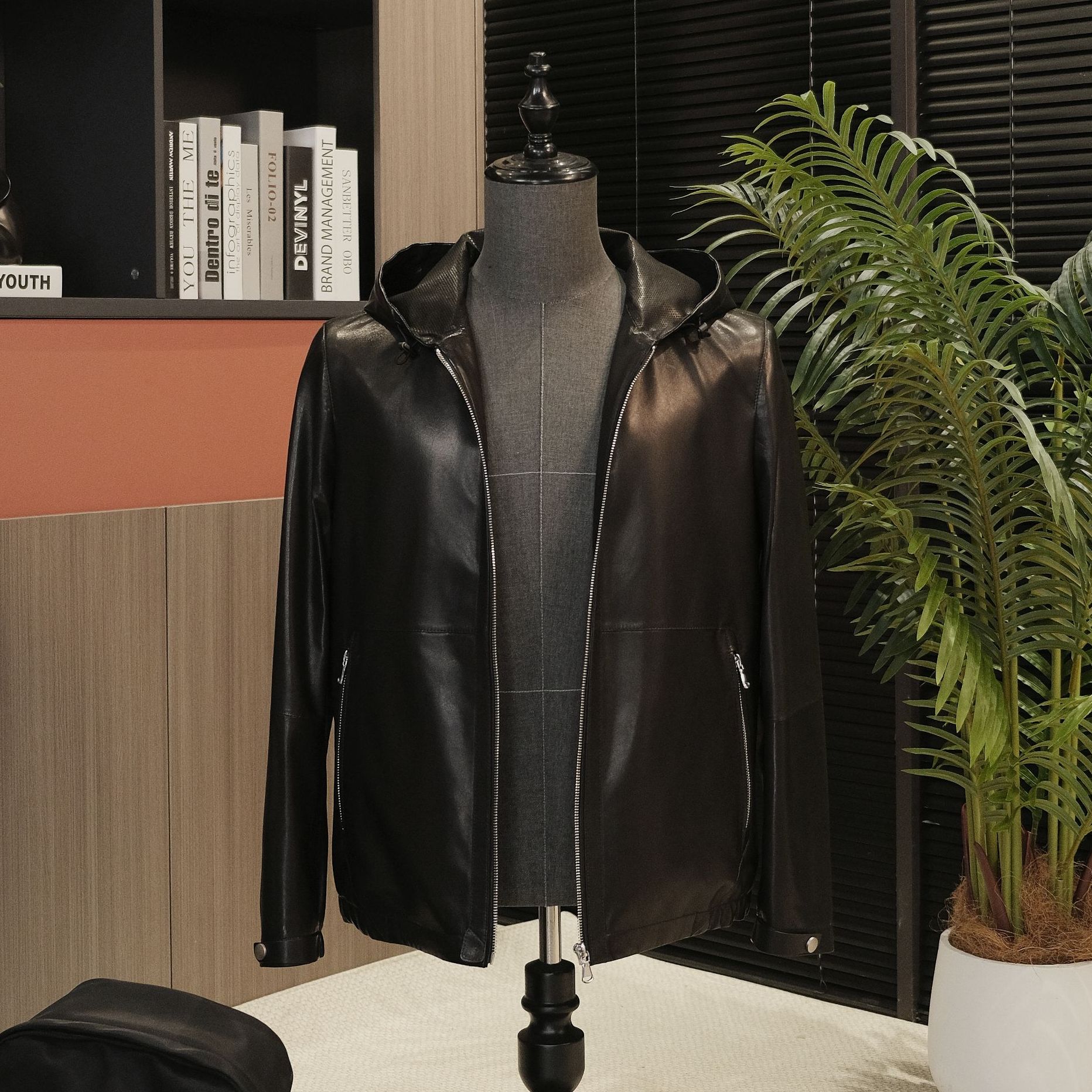 2025男士连帽休闲超薄小山羊皮简约外套