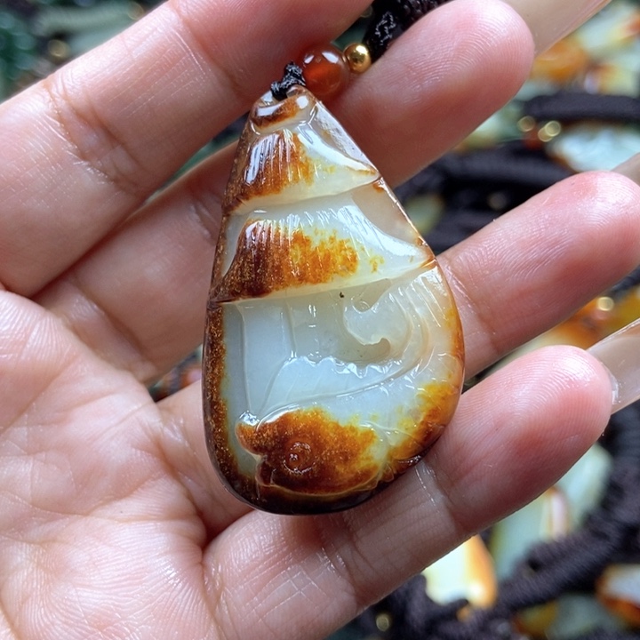 和田玉颈饰未镶嵌