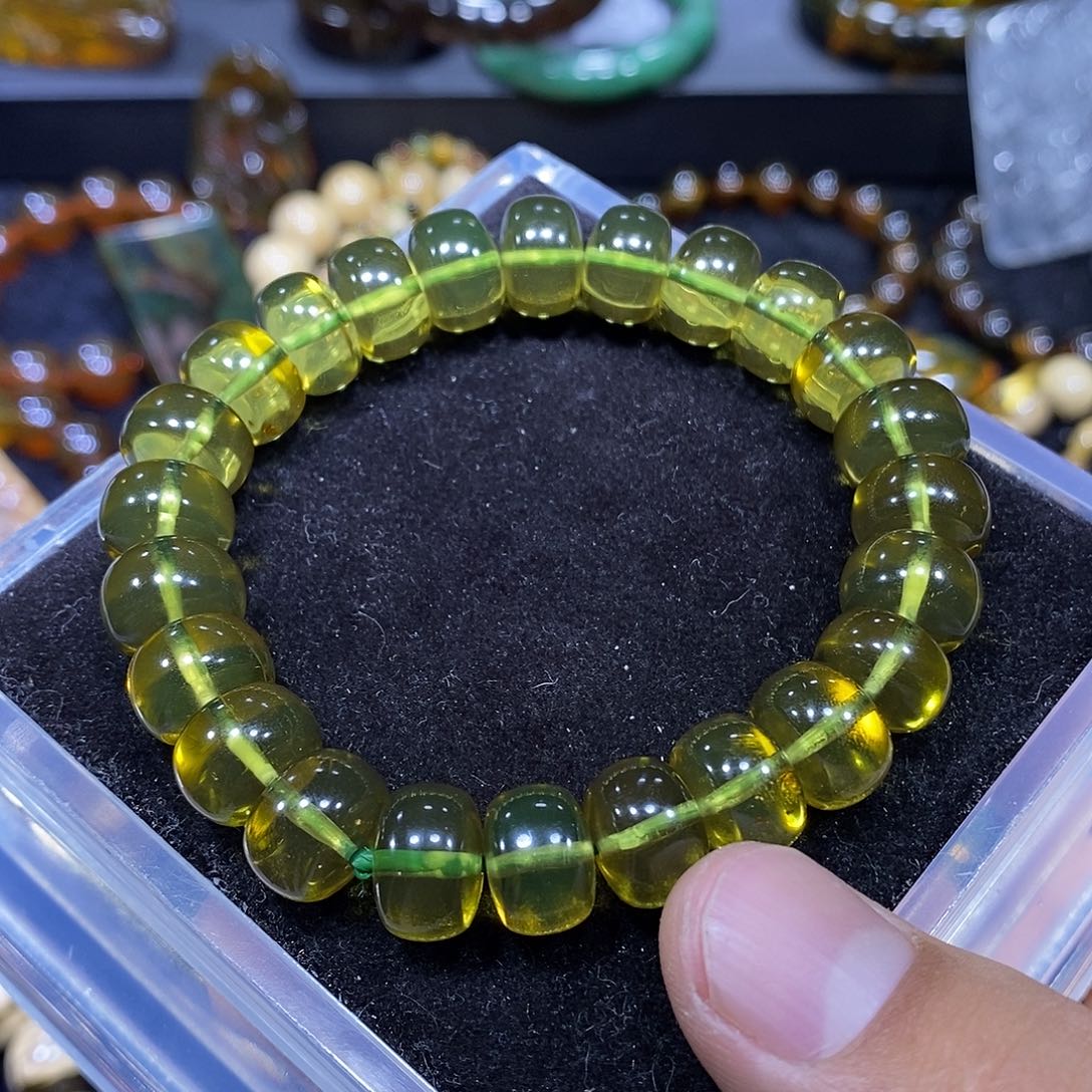 未镶嵌琥珀珠宝奇石