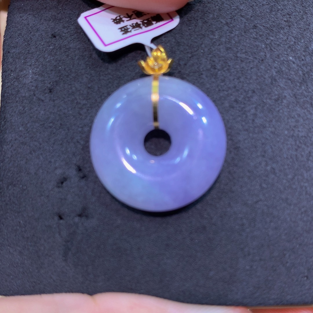 翡翠18K金镶嵌颈饰翡翠