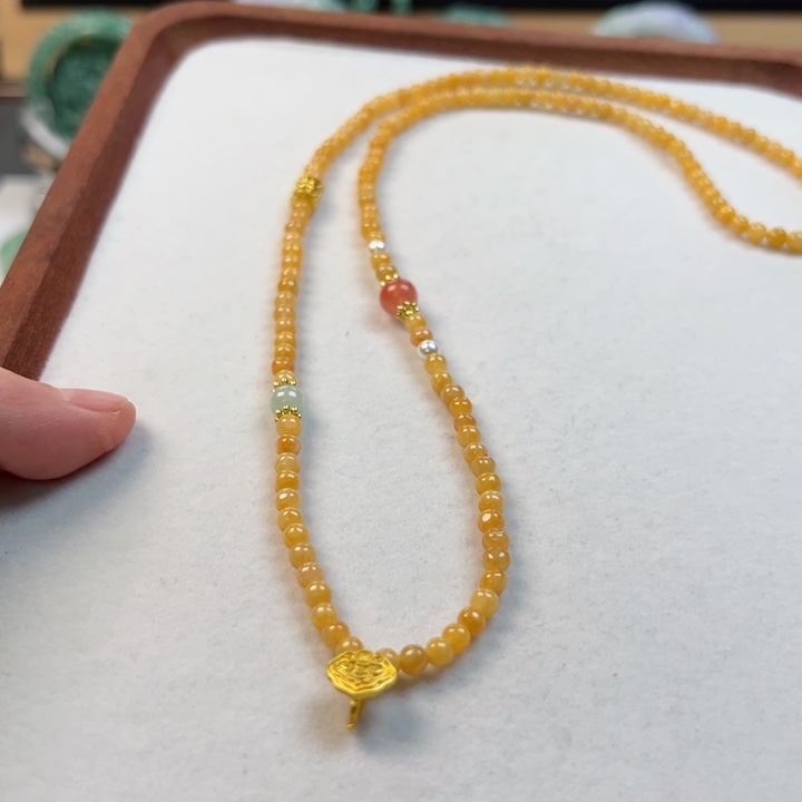 翡翠未镶嵌颈饰项链