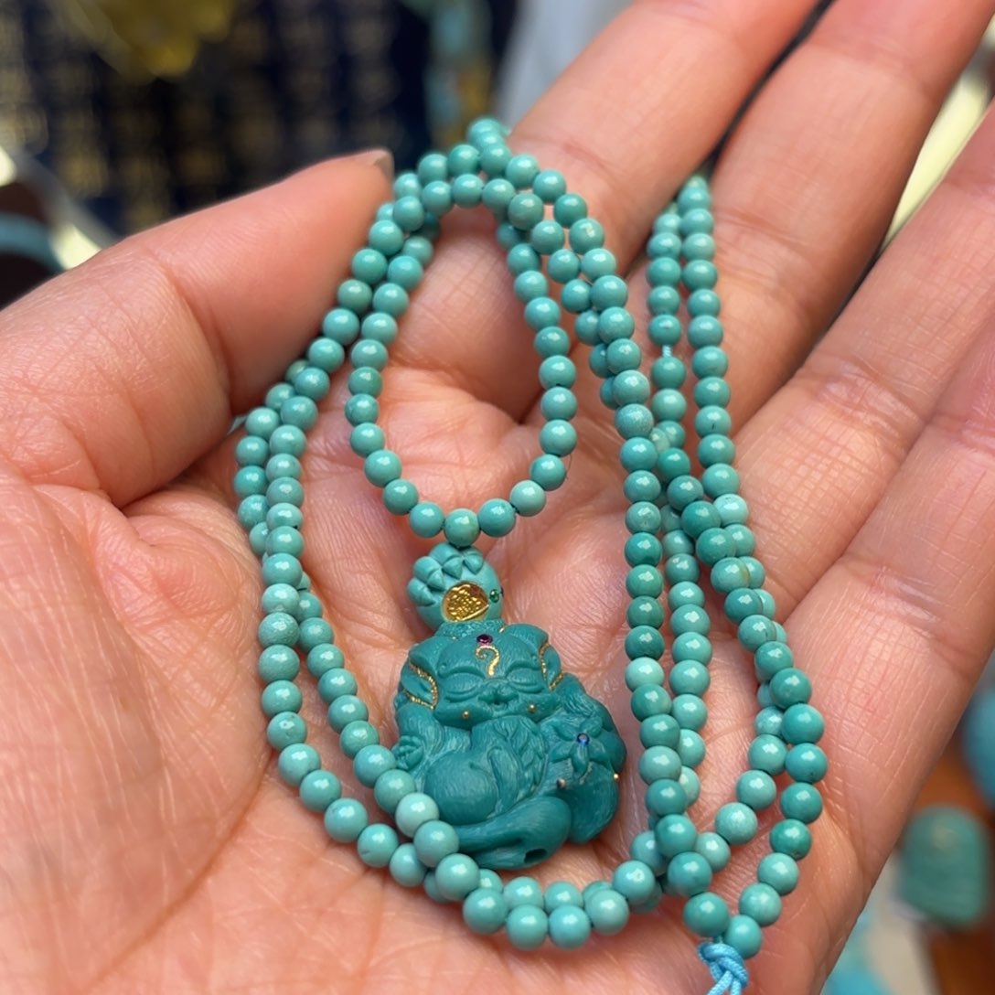 绿松石配饰未镶嵌?**?