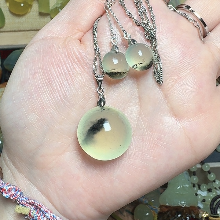 影***子蛇纹石玉未镶嵌颈饰