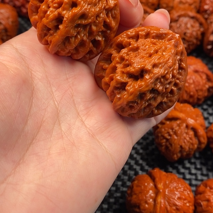 文玩核桃吊坠麦穗虎c12