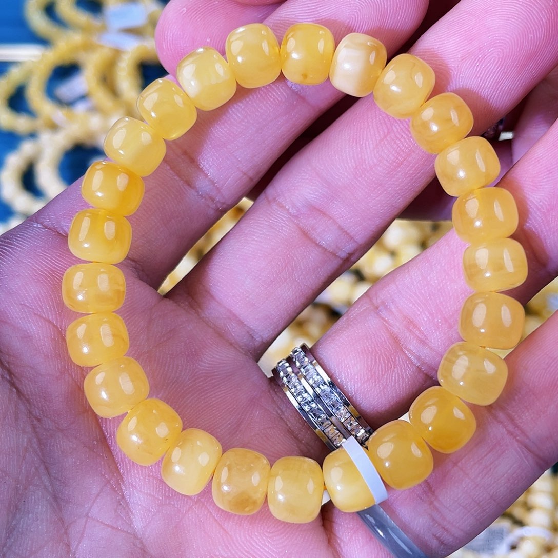 琥珀裸石未镶嵌DY241226B011