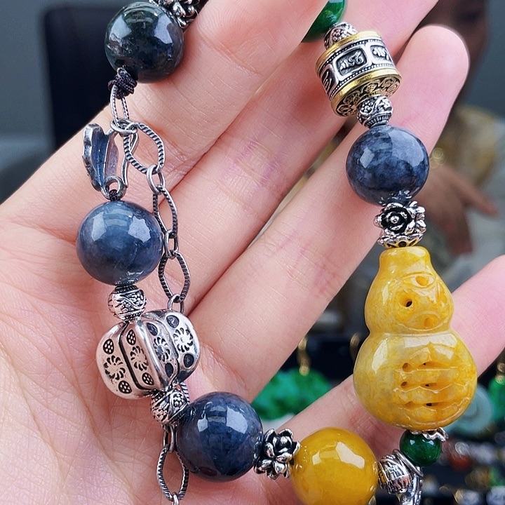 翡翠手镯未镶嵌饰品