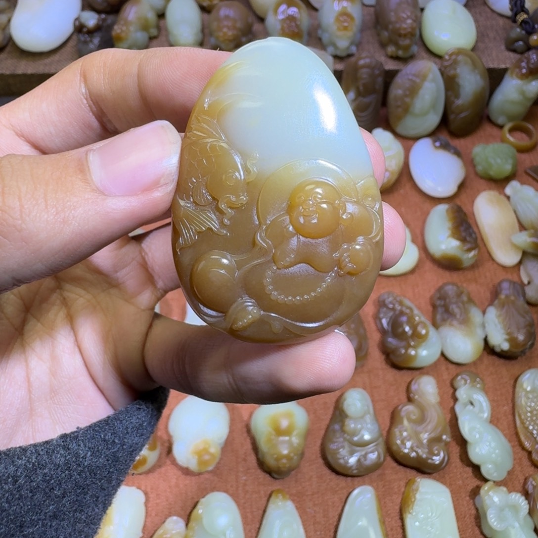 和田玉未镶嵌颈饰