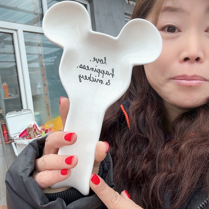 米奇勺碟两个瑕疵明显款