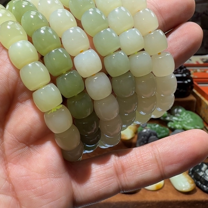 和田玉未镶嵌手链颜色多样性发货拍一发一