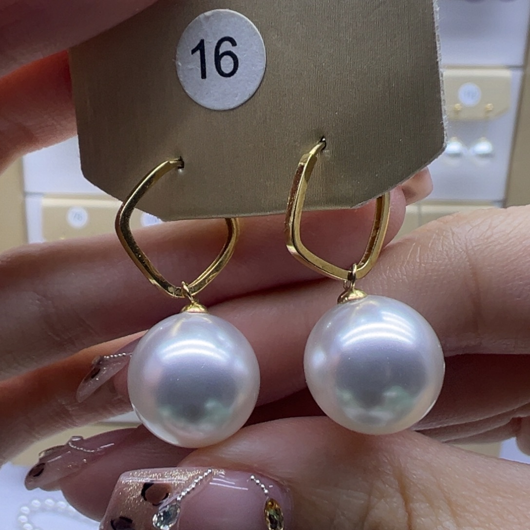 耳饰18K金镶嵌淡水珍珠