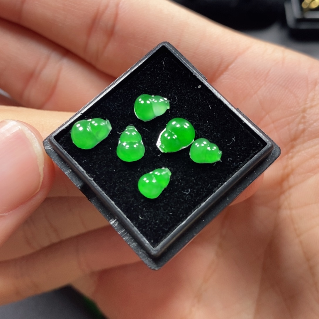 翡翠挂件未镶嵌翡翠珠宝翡翠珠宝