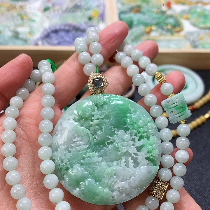 翡翠颈饰未镶嵌吊坠