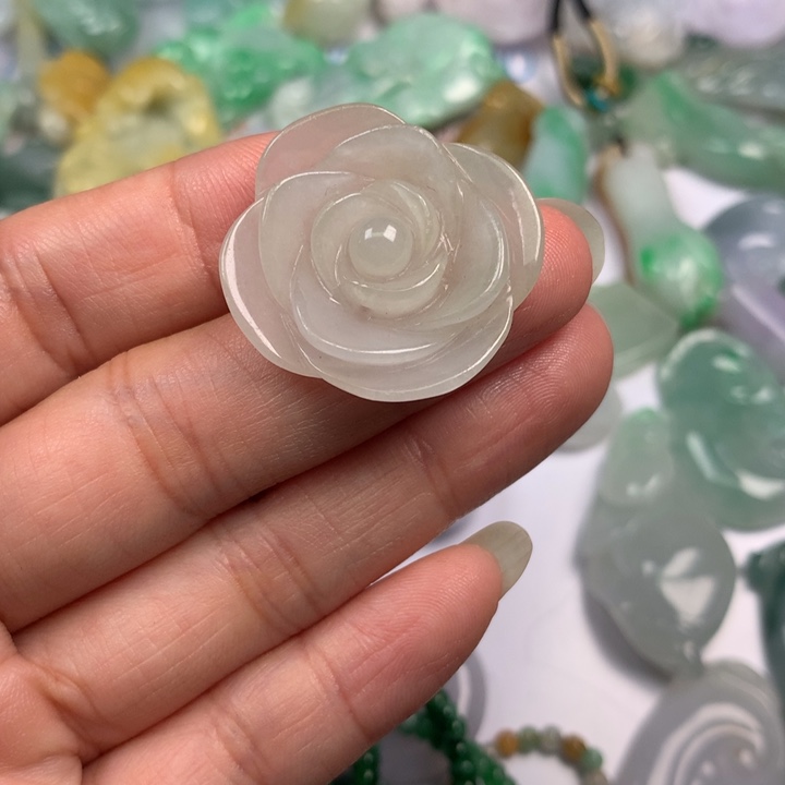 翡翠未镶嵌颈饰翡翠