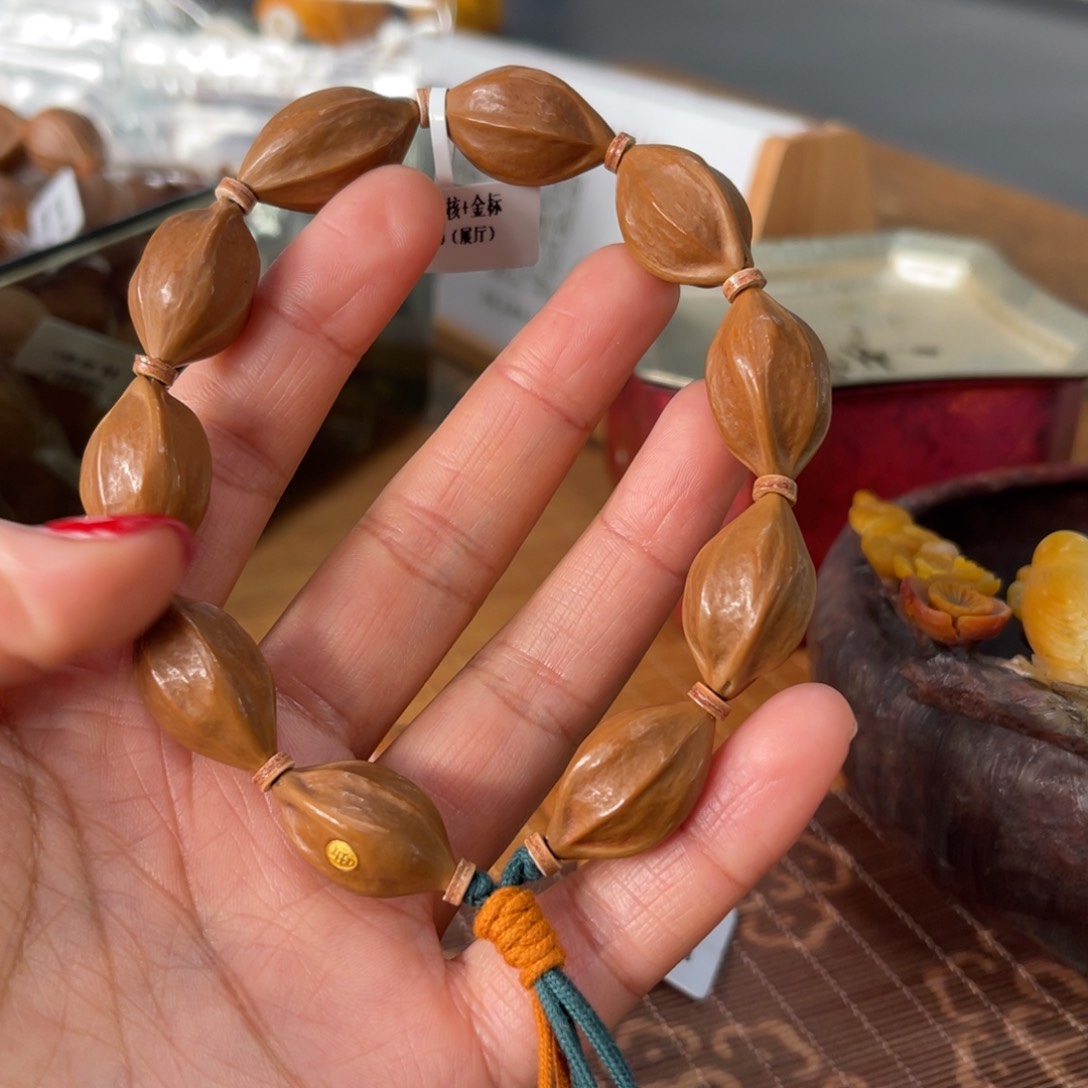 吊坠橄榄核三角核手串