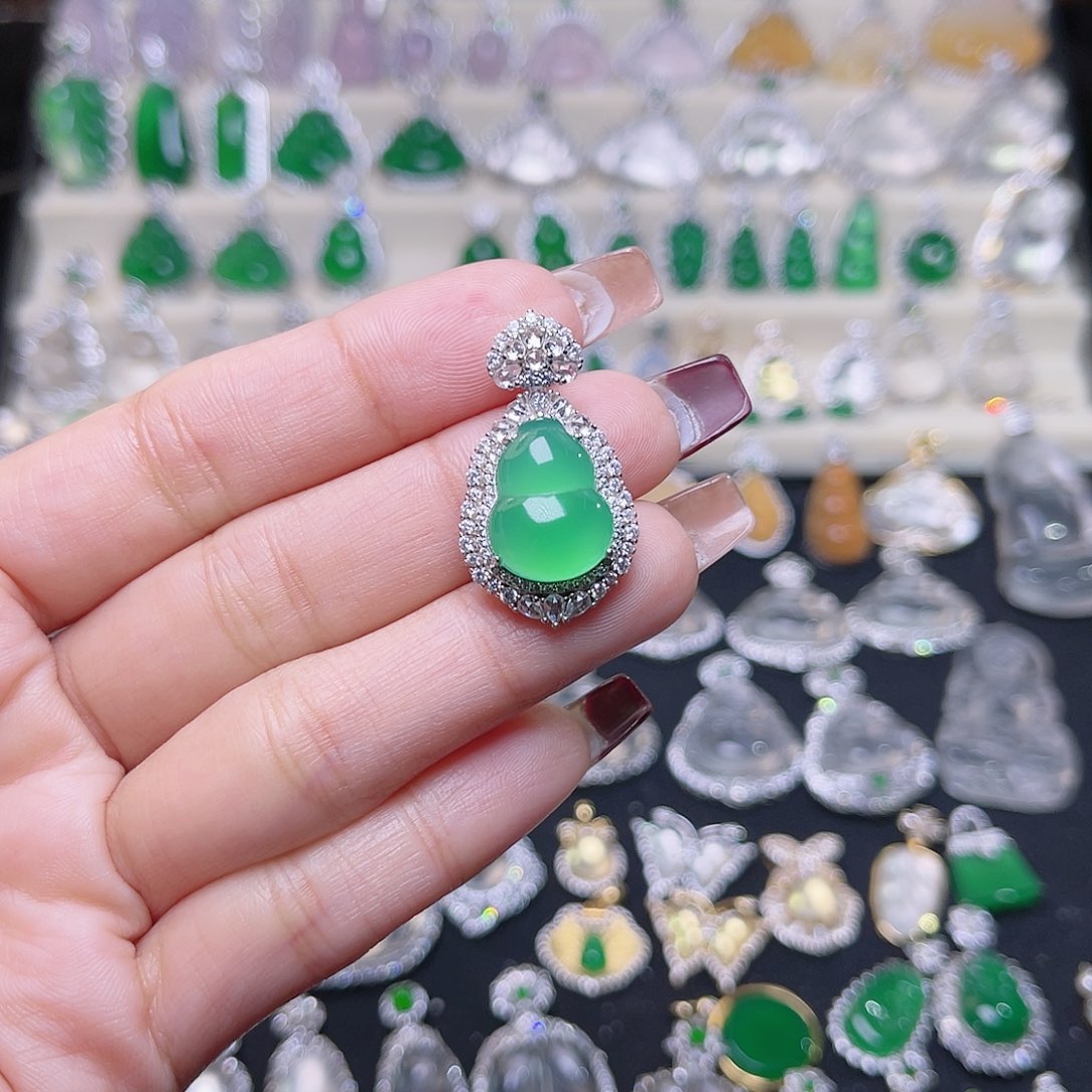 玛瑙/玉髓颈饰银S925镶嵌L***?