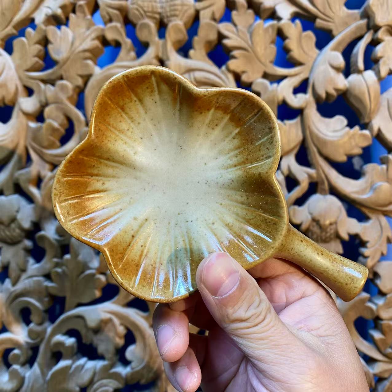 高颜值粗陶一枝梅醋碟