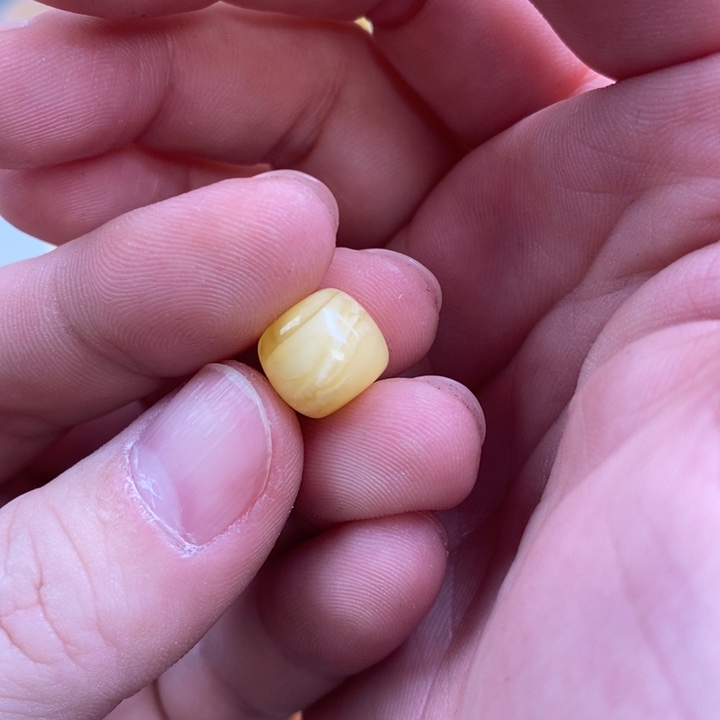 蜜蜡未镶嵌裸石配饰