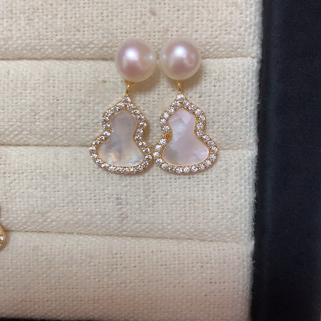 淡水珍珠耳饰合金