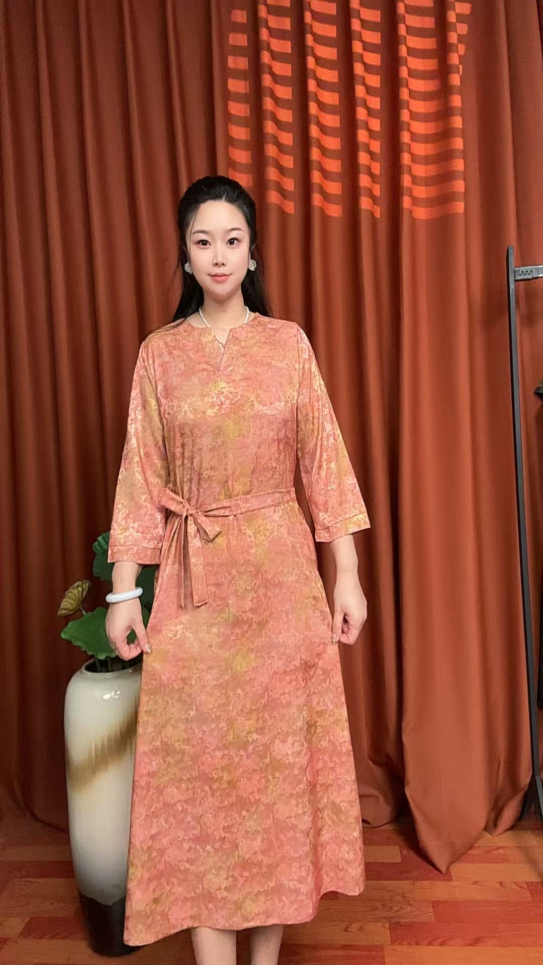 （锦悦）秋季A版休闲气质中长款显瘦宽松时尚妈妈装连衣裙
