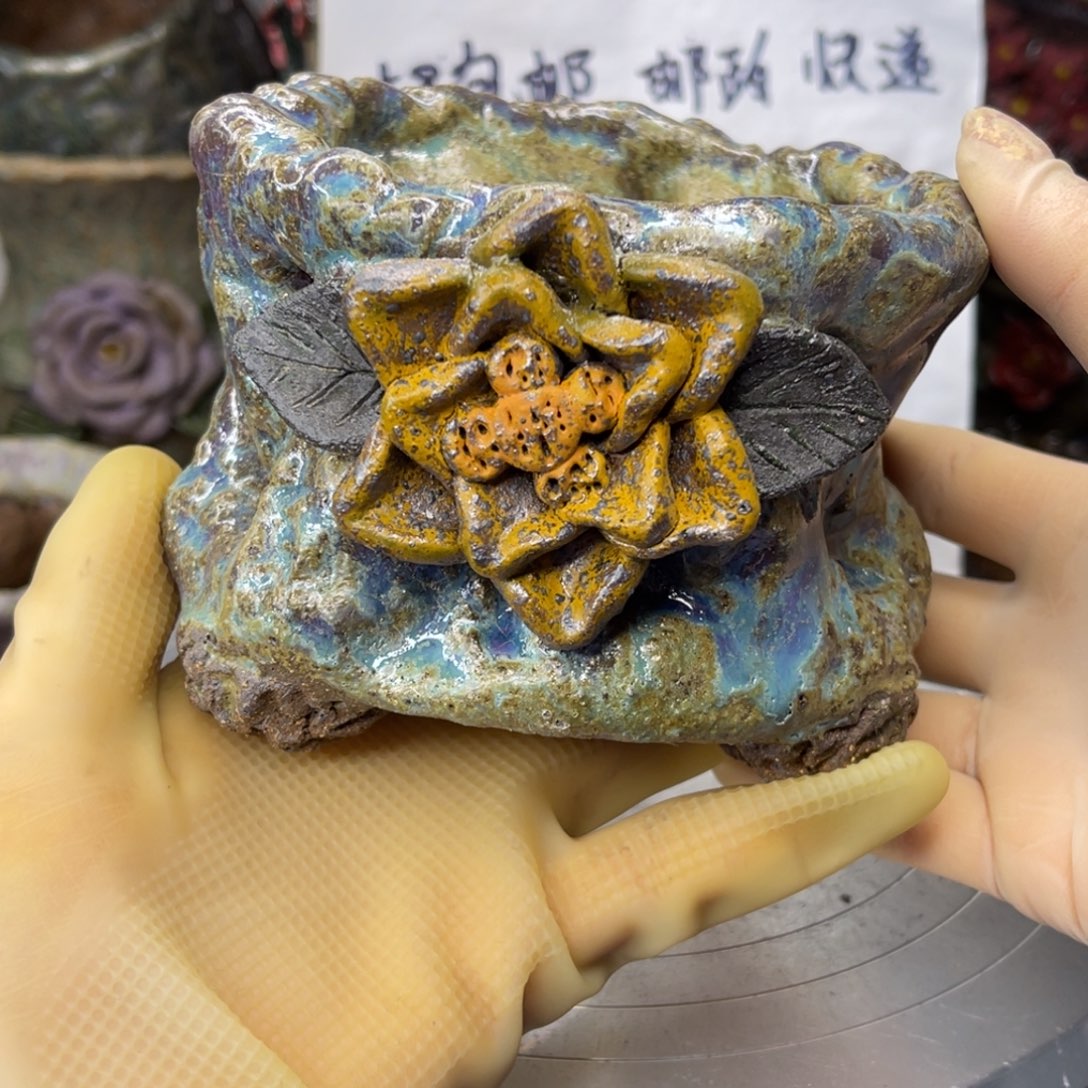 红陶粗砂陶瓷花盆