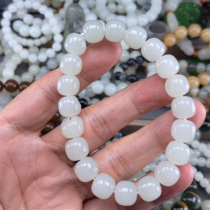 8***8和田玉未镶嵌挂件