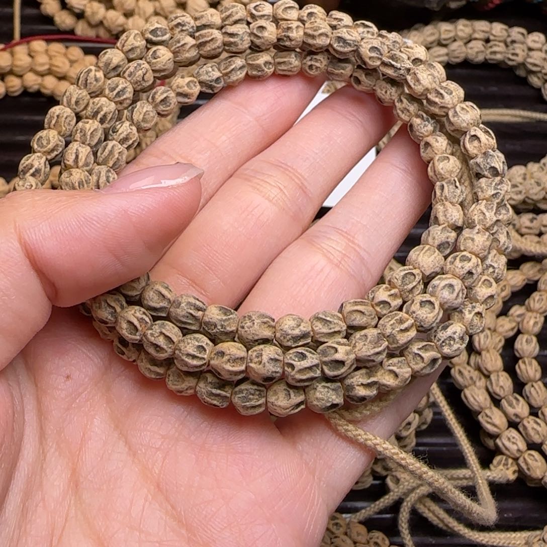 柏香籽/百香籽吊坠笨*狗