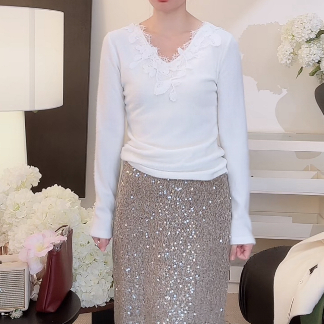 【白茶姐弟】重工花边V领显瘦温柔毛衫