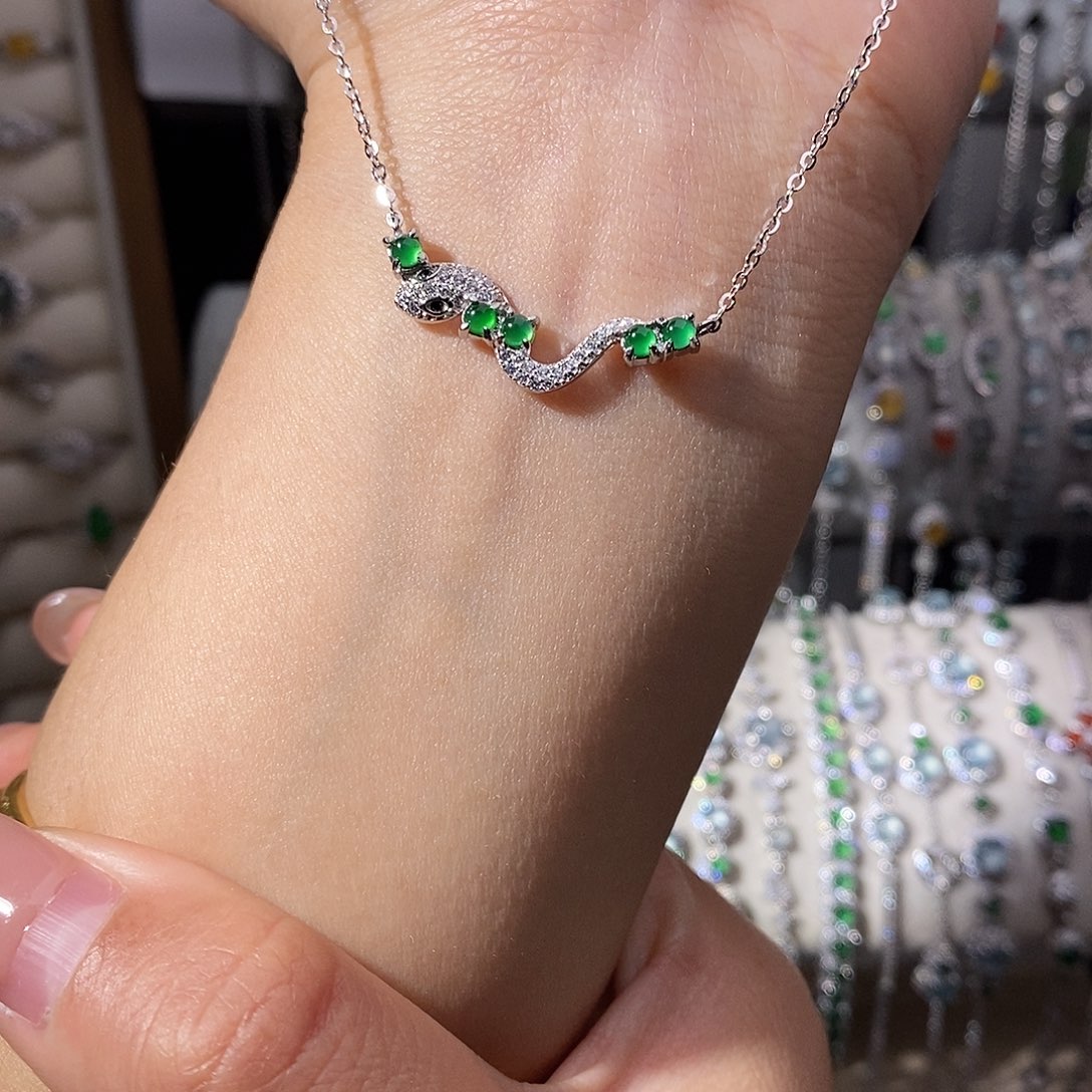 翡翠银S925镶嵌颈饰