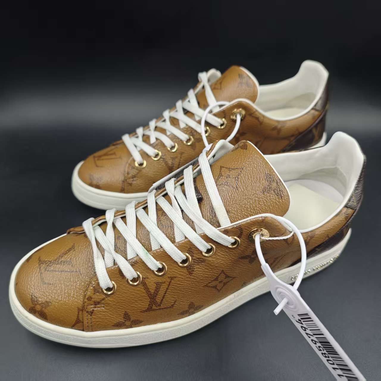 99新 LouisVuitton/路易威登 经典咖色老花满印板鞋38欧码 cat979