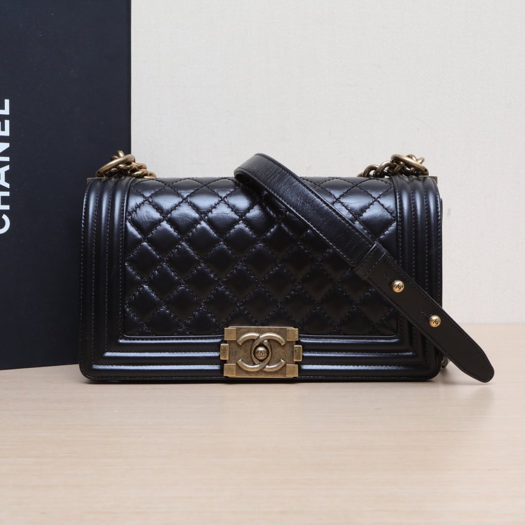 99新 Chanel/香奈儿 小花柳 Leboy 中号 25cm 黑色 皮革C 17开