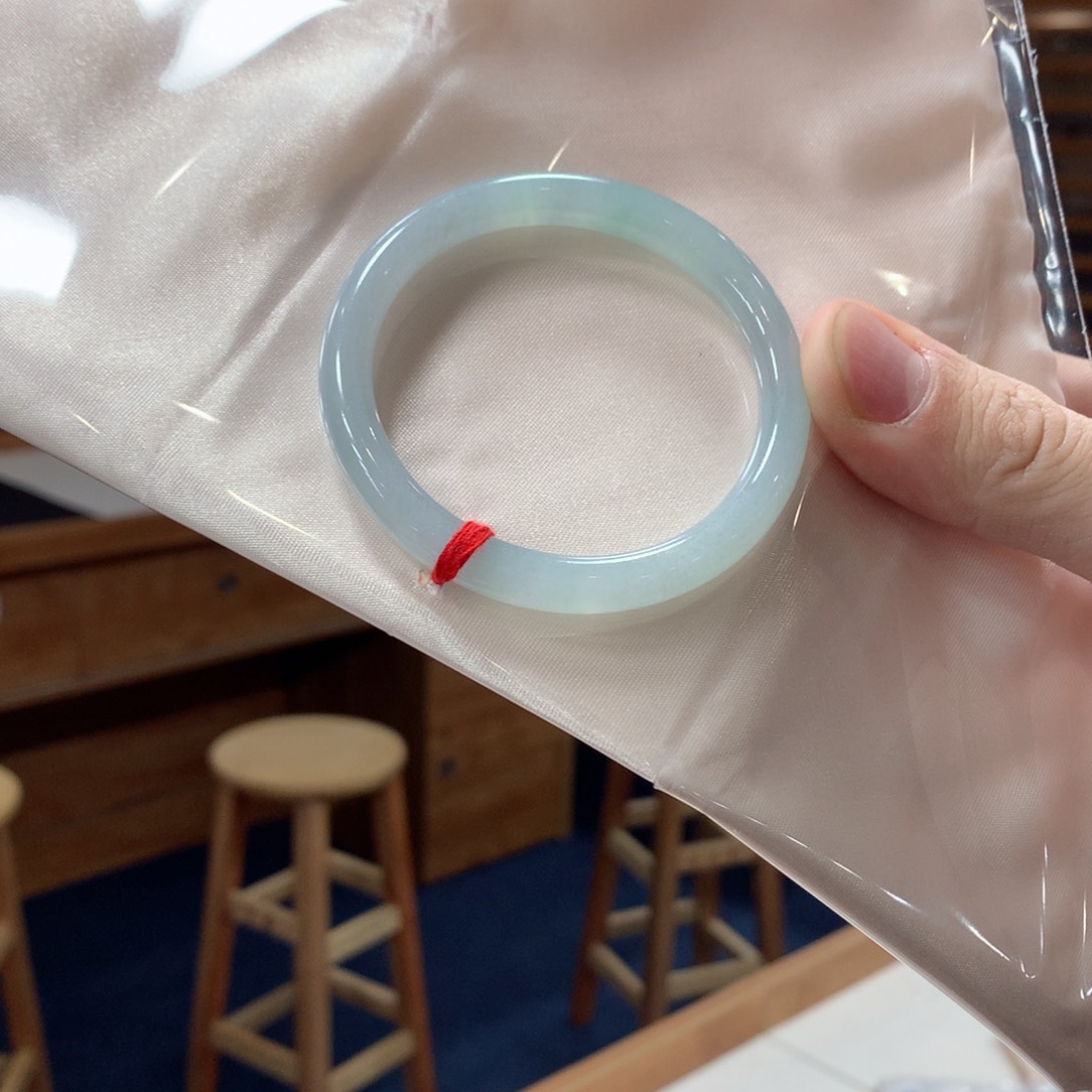 翡翠手镯未镶嵌买断