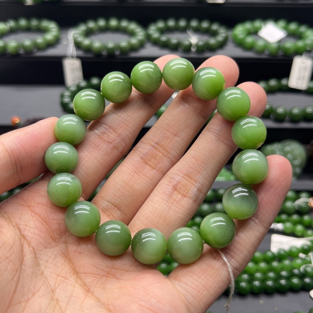 手链未镶嵌和田玉（碧玉）