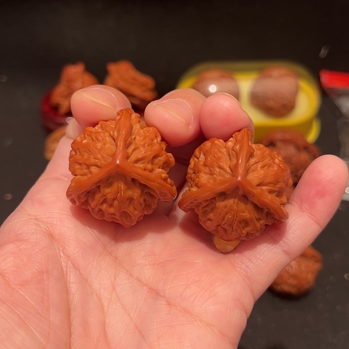 把件文玩核桃三棱