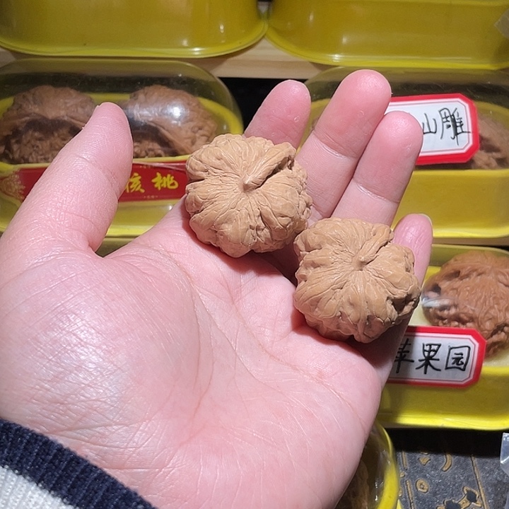 文玩核桃把件蛤蟆头坦克