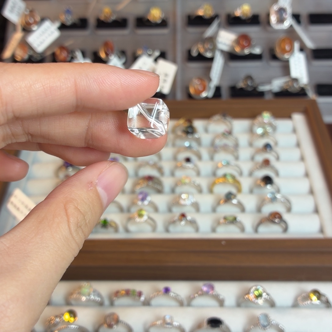 银S925镶嵌黄晶戒指