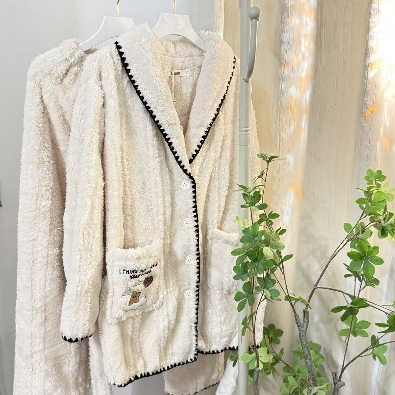 35-冬季新款简约杏小香风口袋熊开衫长袖长裤套装