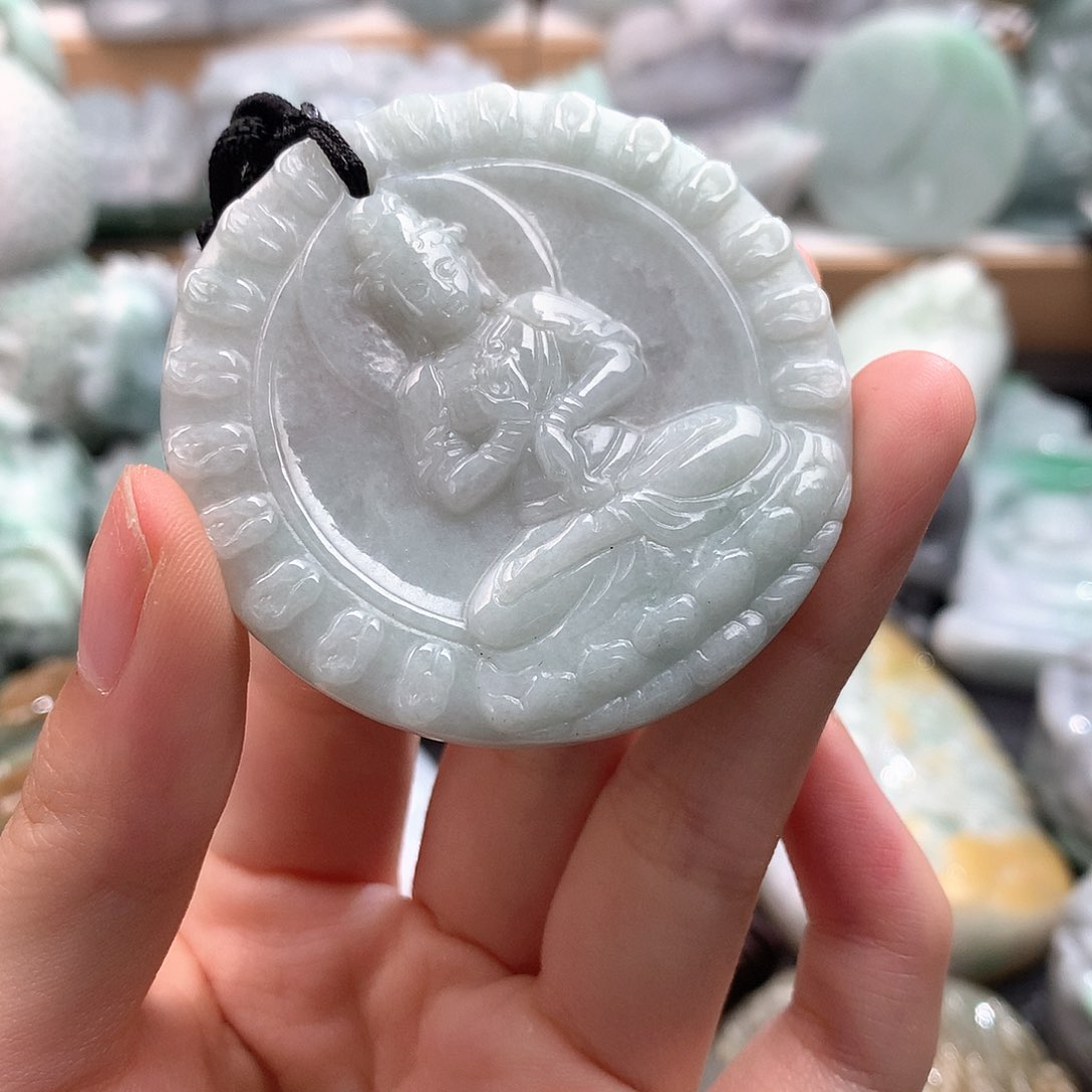 吊坠(不含链)未镶嵌翡翠