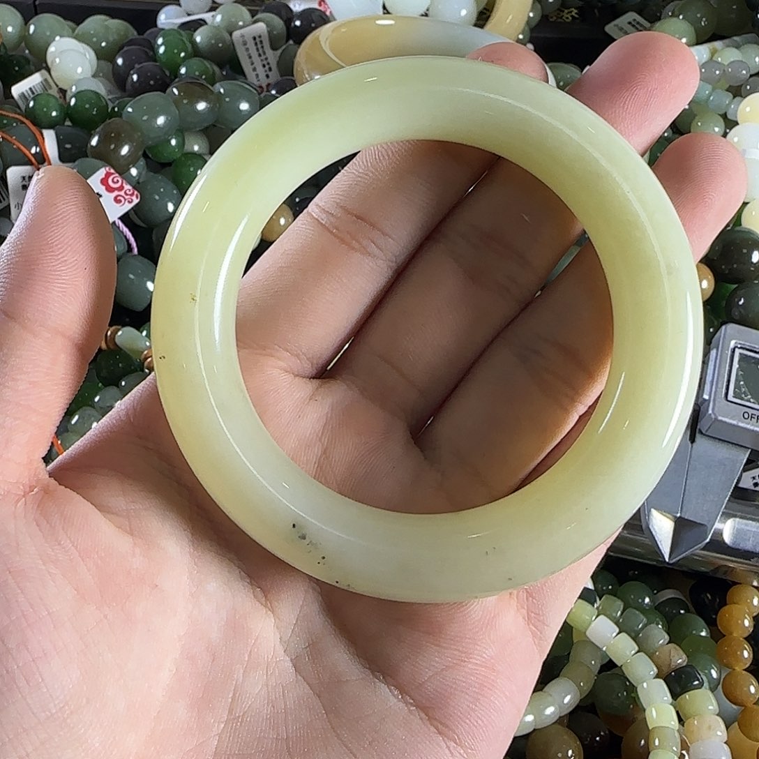 和田玉手镯未镶嵌192